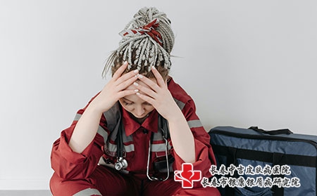 白癜风发病与治疗不及时所造成的危害