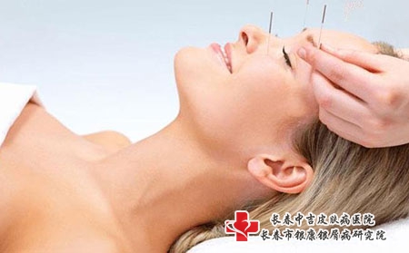 皮炎的症状是什么?又是怎么引起的? 皮炎的症状是什么?又是怎么引起的?
