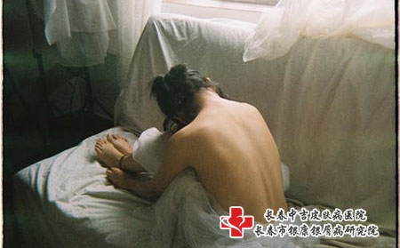 孩子出生有红胎记怎么办？红胎记好治吗?