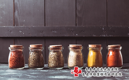 白癜风的症状是什么？