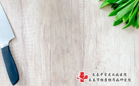 痤疮是什么样子的呢?