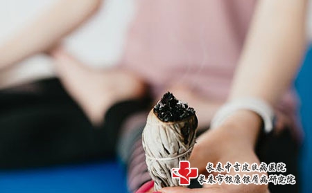 皮肤病哪里看?五一来长春中吉皮肤病医院吧