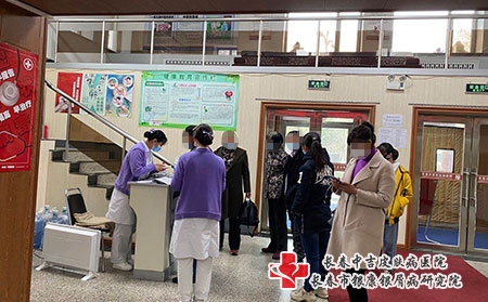 [银屑病医院来长春中吉挂号]诱发牛皮癣主要是哪些因素所引起的