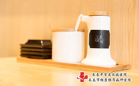 摄图网_500774067_酱油醋调味罐（企业商用）
