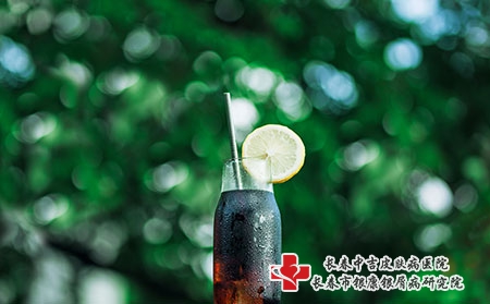 摄图网_500487595_夏季冰柠檬可乐（企业商用）