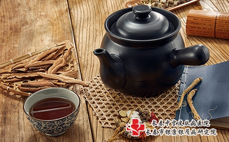 摄图网_501578428_中药材和中药壶（企业商用）