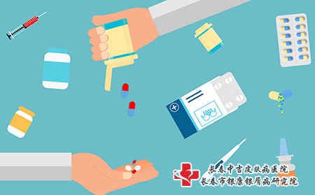 摄图网_400074405_病人在吃药（企业商用）药