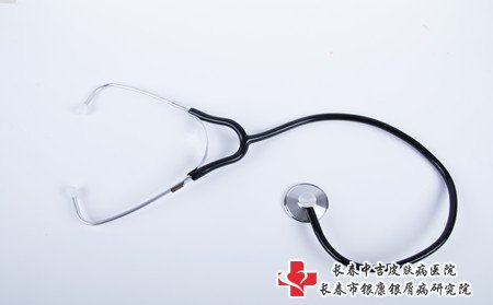 脸上痤疮用药,治痤疮需要用药吗
