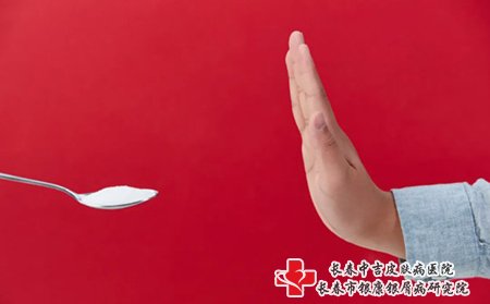 糖类食物是皮肤过敏的主要原因