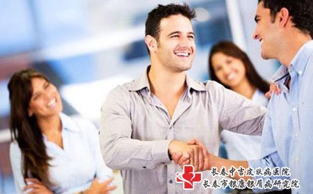 长春银屑病银康专科-脸上银屑病该怎么办啊