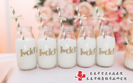 痤疮饮食,痤疮喝牛奶么